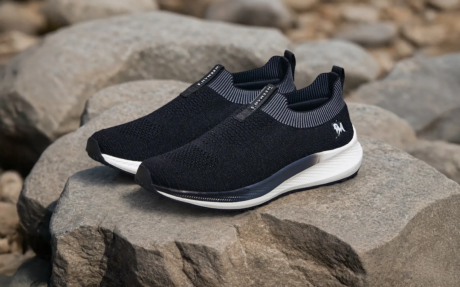 Grip Fit Slip Ons : Black