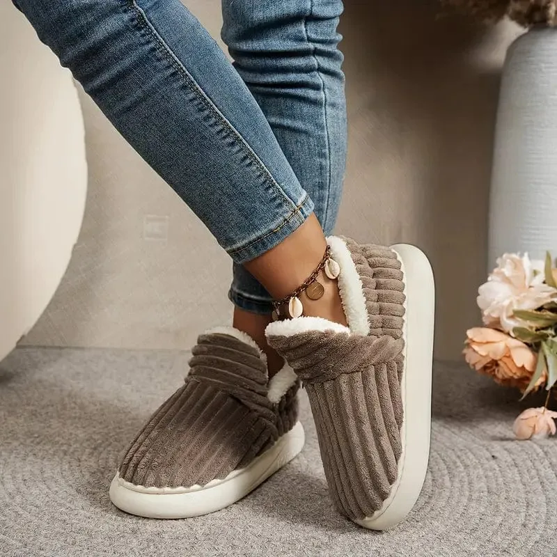 LYSSA - Plush Comfort Slippers