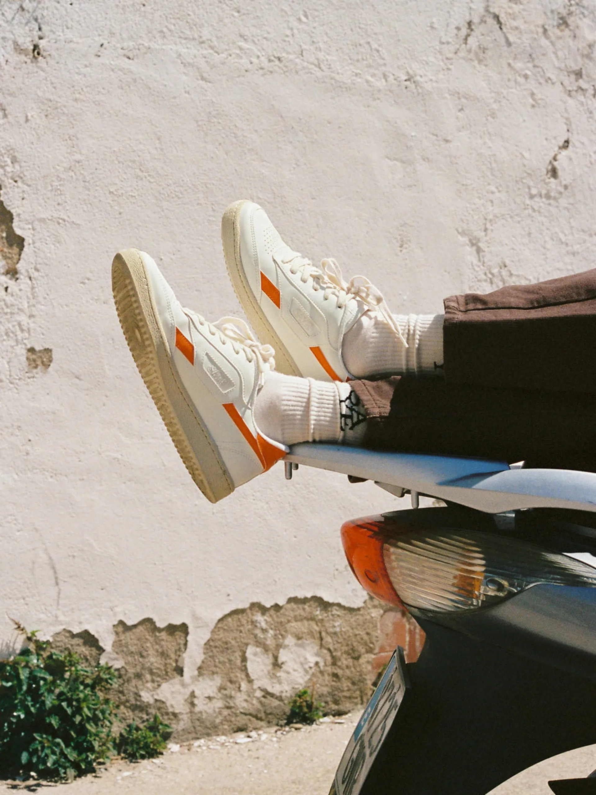 Modelo '89 trainer in Naranja