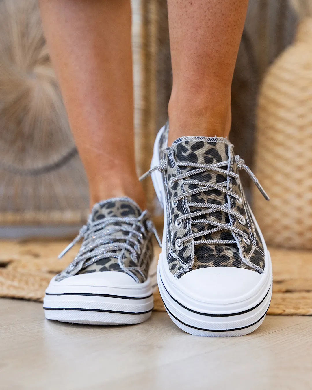 Very G Aman Prints Sneakers - Tan Leopard
