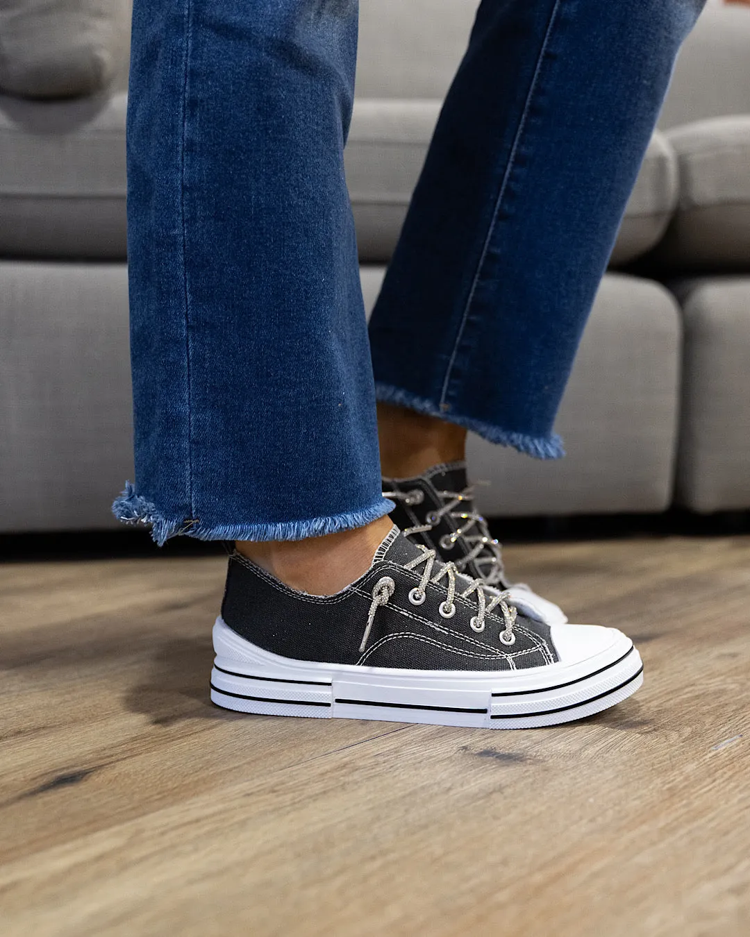 Very G Aman Sparkle Sneakers - Black