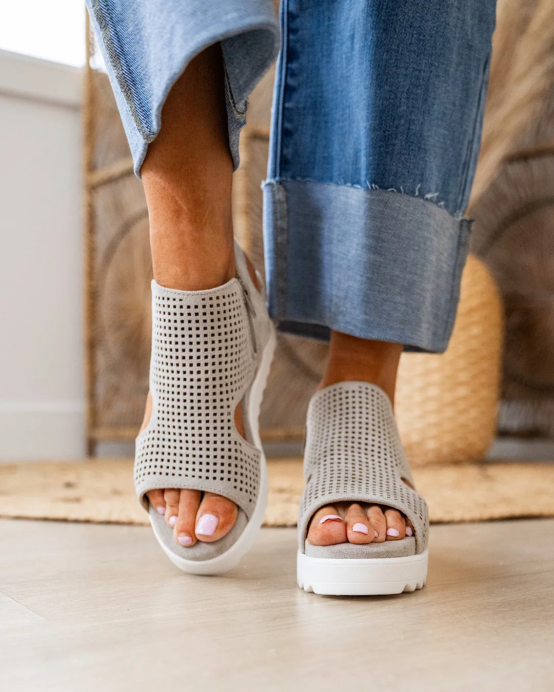 Very G Amy 2 Sandals - Light Gray