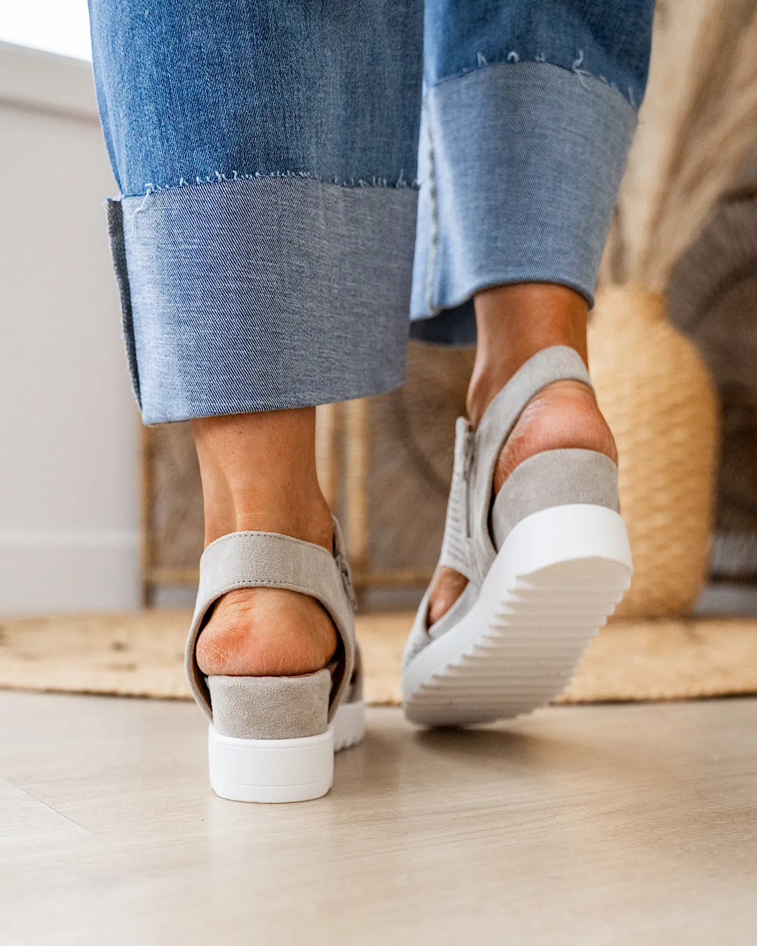 Very G Amy 2 Sandals - Light Gray