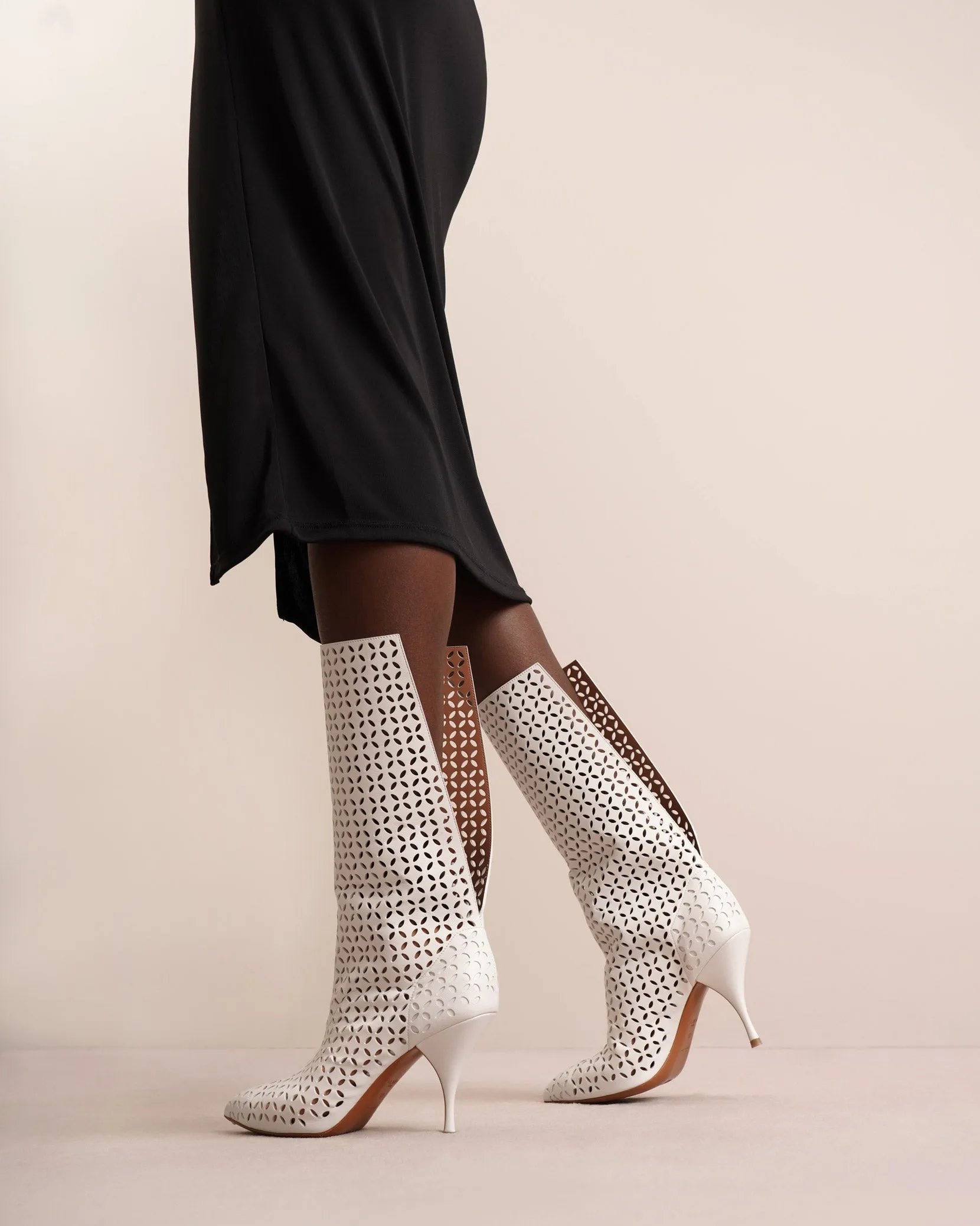 Vienne white leather boots