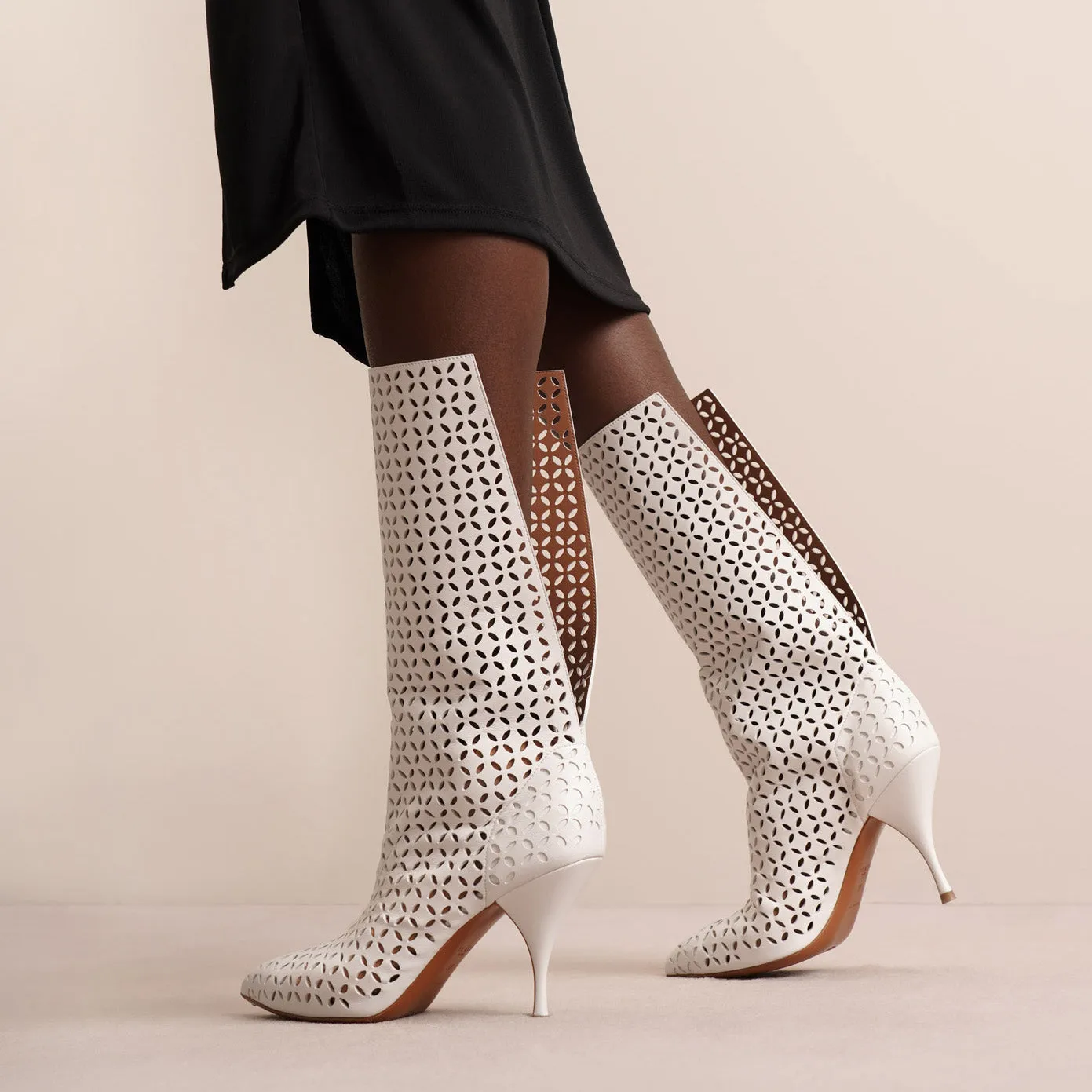 Vienne white leather boots