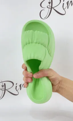 xiangtuibao  Women's EVA Soft Cloud Slippers Summer Thick Platform Beach Slides Sandals Women  Non-slip Flip Flops Room Unisex Slippers